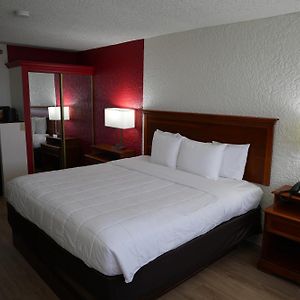 Clarion Hotel Broken Arrow - Tulsa